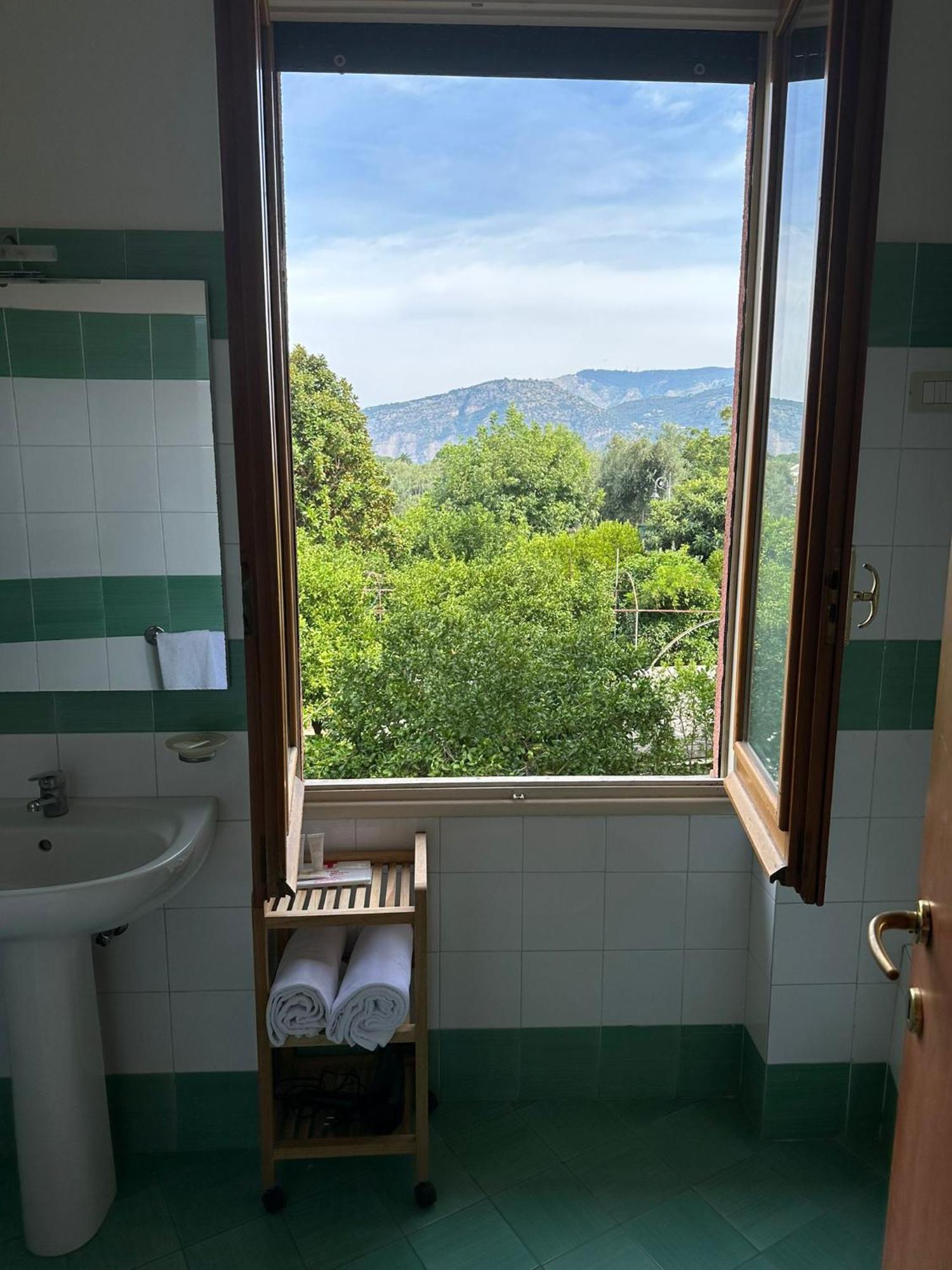Villa Rosa Соренто Екстериор снимка
