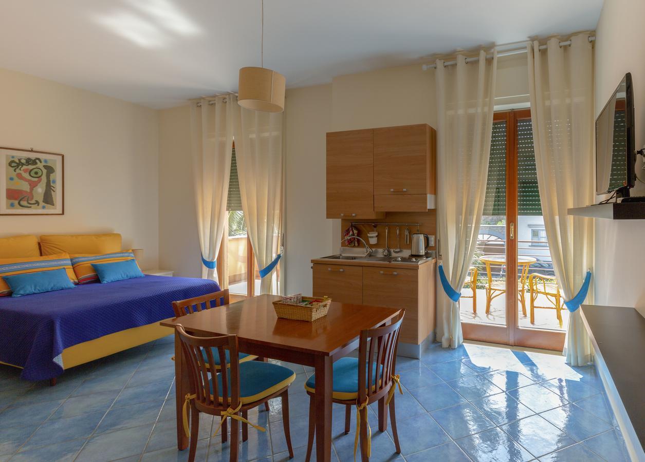 Villa Rosa Соренто Екстериор снимка